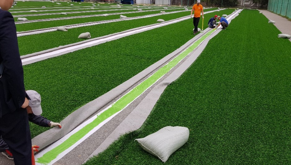 KOLON GLOTECH 코오롱글로텍 | 시공 작업 잔디 시공